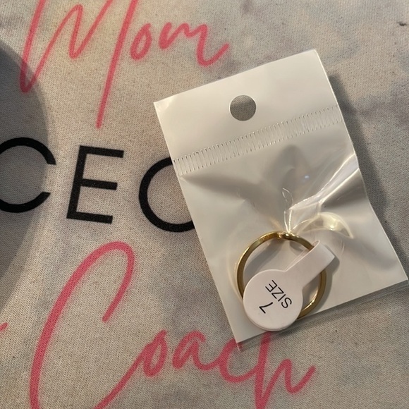 New “Gabby” Gold Wave Ring - Picture 4 of 9